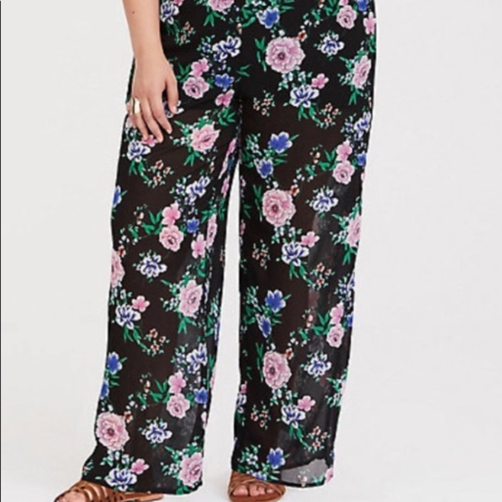 Torrid size 2 black chiffon pants